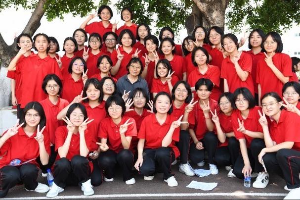 澳门一肖一码一待一中和张桂梅的第15次送考与张桂梅连续11年送考从未缺席