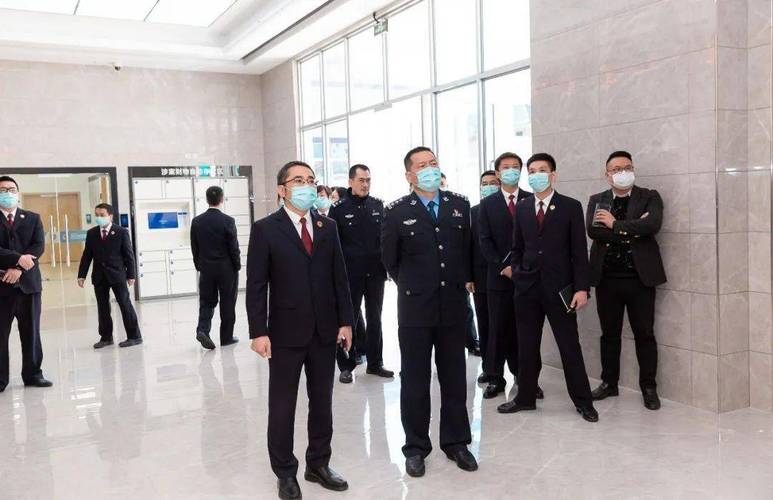 2025年新澳资料图和市长在办公室被枪杀与